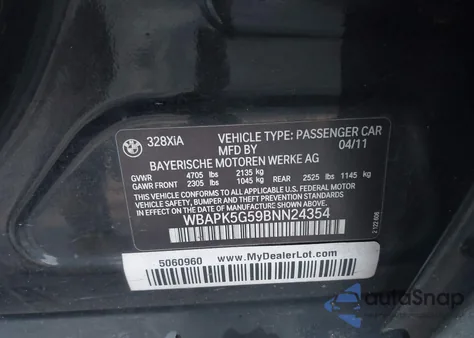 2011 BMW 328I xDrive z USA, uszkodzony, nr VIN WBAPK5G59BNN24354